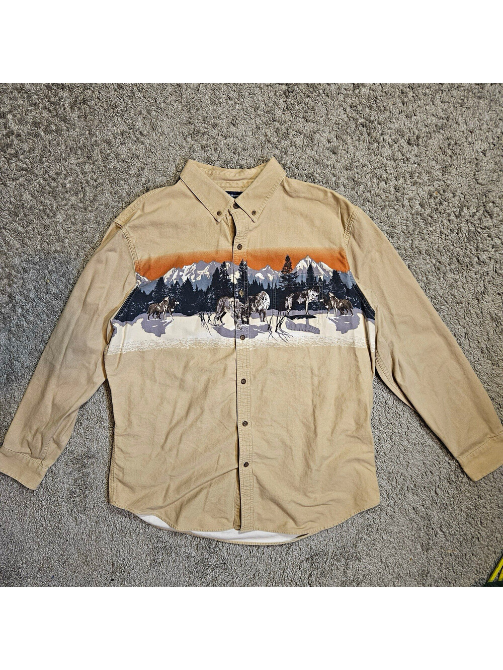 Croft & Barrow Men's XL Beige Cotton Twill Long Sleeve Wolf Graphic Shirt